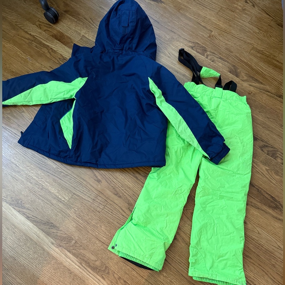 SET!!! KIDS SKI/SNOW JACKET & PANTS - SET - kids size 9/10 -